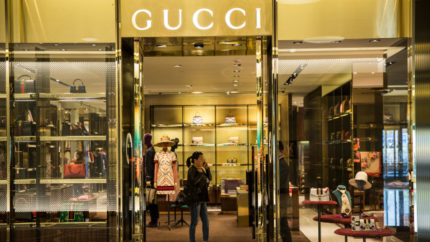 Gucci, which showed its cruise collection in Paris on May 30, is enjoying massive success, thanks in large part to young Chinese customers.