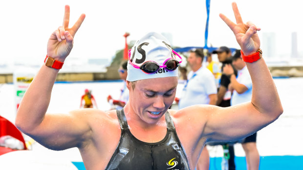 Chelsea Gubecka celebrates after winning the silver medal in the 10km Women Final during the 20th World Aquatics Championships.