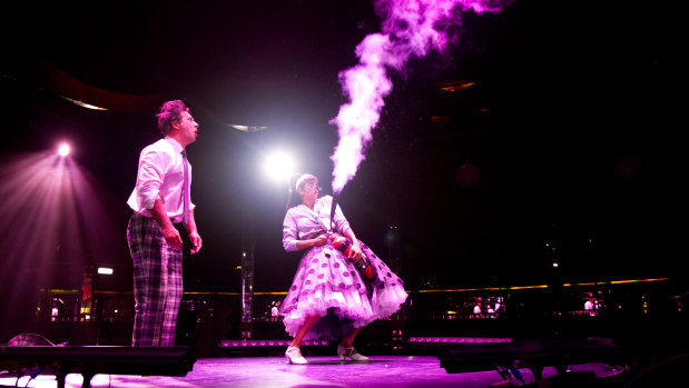 Clowns Goos Meeuwsen and Helena Bittencourt perform in Spiegeltent production <i>Life: The Show.</i>