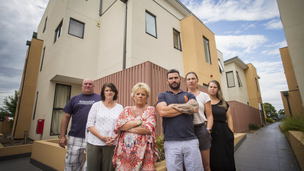 Owners of an apartment block in Frankston say they can't afford to foot the bill for removing flammable cladding.