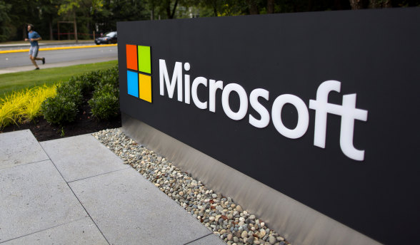 Apple or Microsoft: Which is the world's most valuable company right now?
