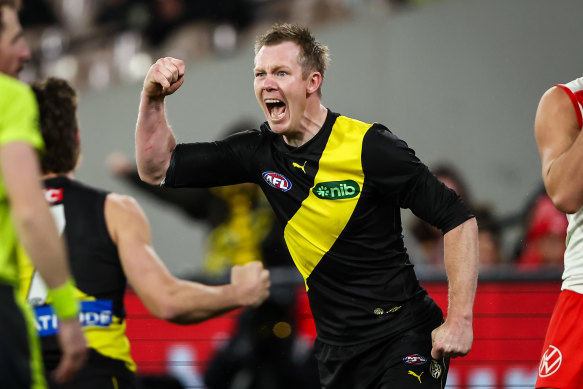 Jack Riewoldt celebrates his goal - in the long sleeves.