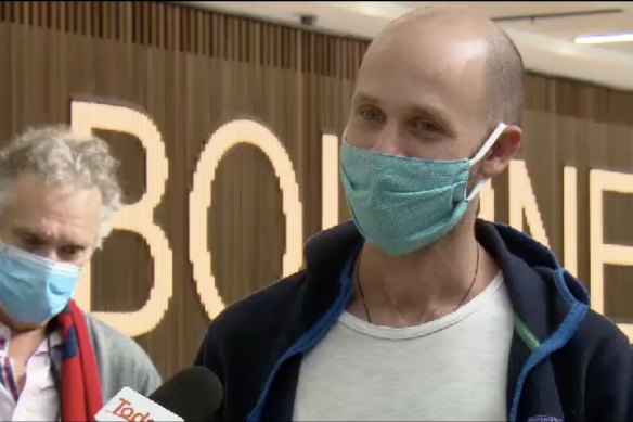 Mike Korman arrives in Melbourne from Israel with his daughter Zohar and is greeted by his parents at the airport.