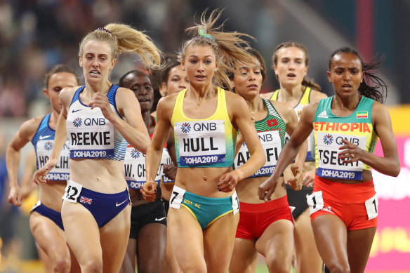 Australia's Jessica Hull (centre) says she had no contact with now-banned Nike Oregon Project coach Alberto Salazar.