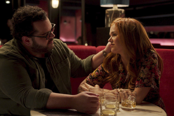 Gad as Gary and Isla Fisher as Mary in Wolf Like Me.