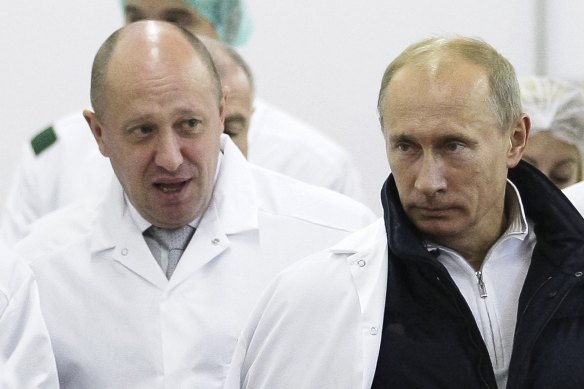 “Putin’s chef” Yevgeny Prigozhin with Russian President Vladimir Putin in 2010.