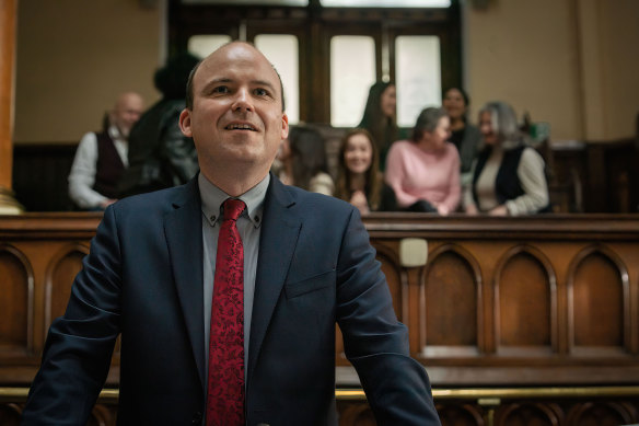 Rory Kinnear as Dave, a karaoke-singing Lancashire businessman.