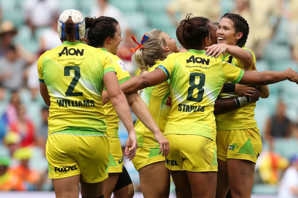 Australia celebrate after beating New Zealand in the final of the 2018 Sydney Sevens.