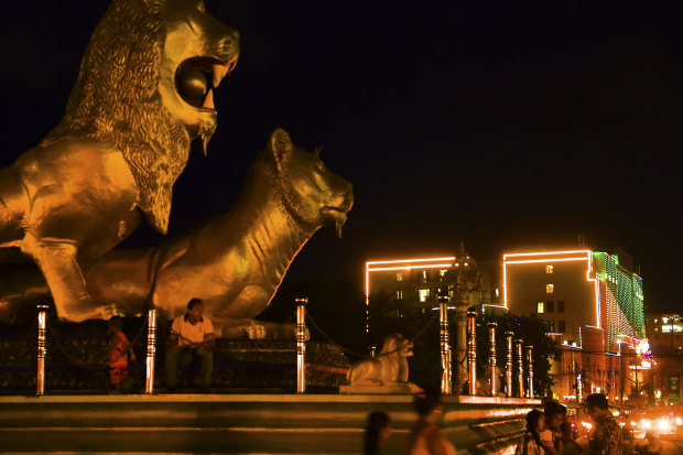 Sihanoukville's Golden Lion monument and nearby JinBei casino. 