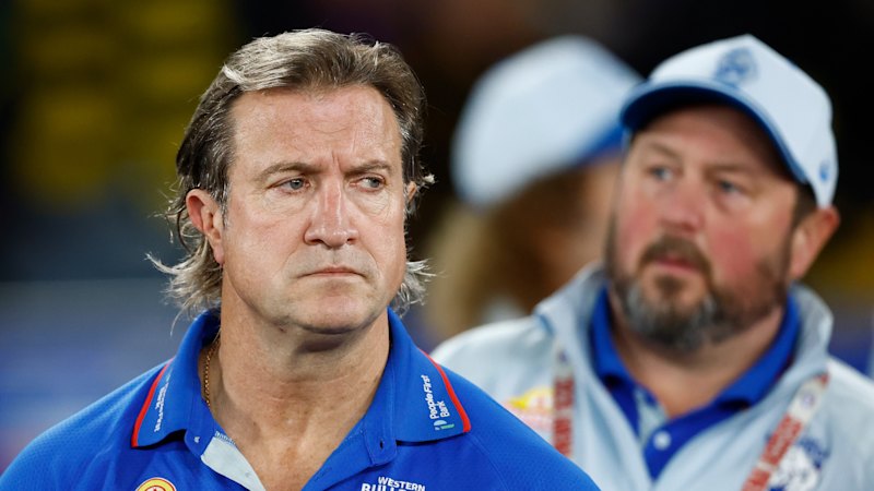 Bulldogs coach Luke Beveridge threat letter included sender’s real name