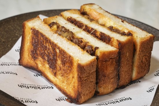 Cheesy beef sando with mint in the mince.