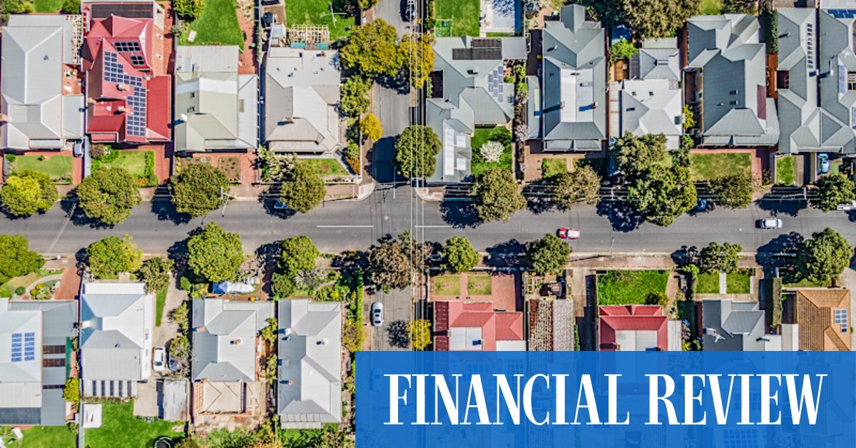 afr.com - Ryan Cropp - Retailers howl as Labor pushes ahead with free power plan