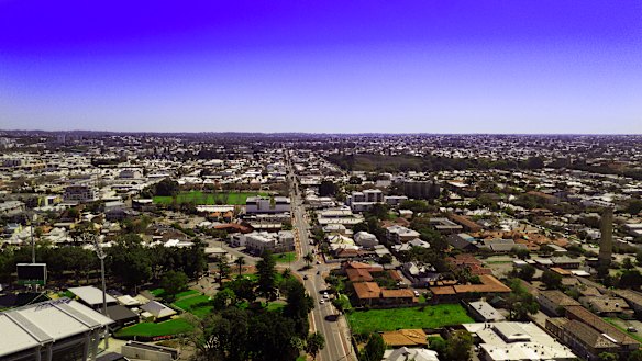 This drone image looks west over Highgate and Leederville, with Bulwer Street running down the centre. The photograph shows no notable  increase in building heights or density as you head north towards the city (just out of the frame on the left). 