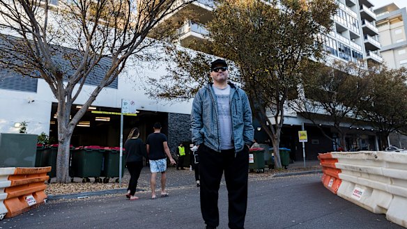 Fabian Dos Santos said the lack of communication had left him frustrated. 