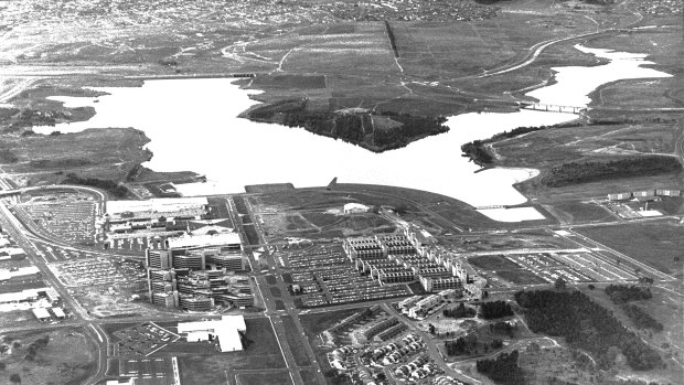 An aerial view of the Belconnen town centre, with Lake Ginninderra in the background, in February 1982.