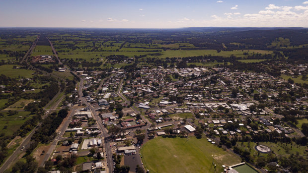 This is Waroona looking north along the Darling Scarp toward Perth. Despite being 115km away from Perth Waroona has been earmarked as an outer suburban area.