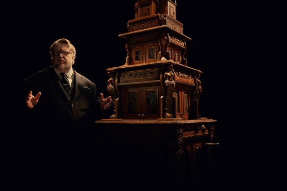 Guillermo del Toro introduces each of the tales in his <i>Cabinet of Curiosities</i>.