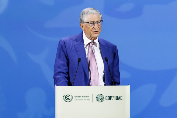 Bill Gates says he will plough money into a nuclear power plant project to meet growing US power needs.
