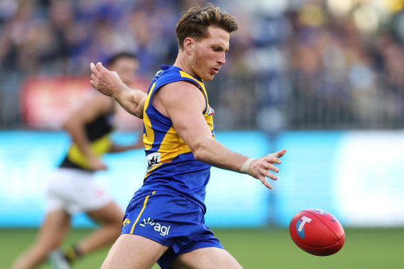 West Coast’s Alex Witherden played on after an off-ball clash with Dustin Martin.