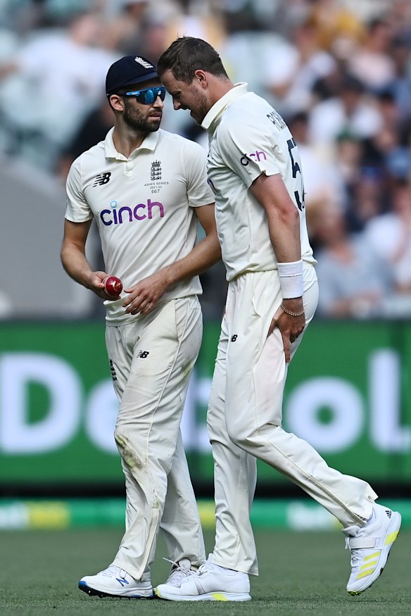 Robinson clutches at his hamstring in Melbourne. 