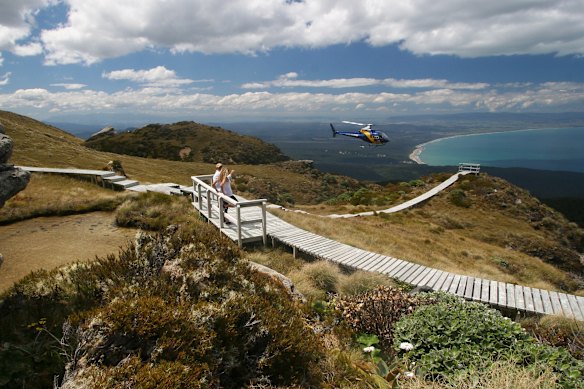 Hump Ridge Track is a looped three-day, 62-kilometre walk through New Zealand’s Fiordland National Park.