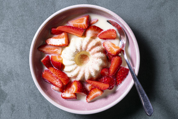 Rasmalais with strawberries.