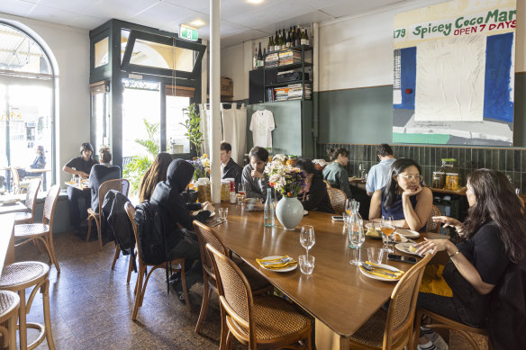 Manze’s central communal table.