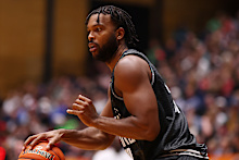 James in action against the Sydney Kings during a pre-season match.