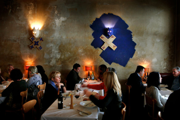 Cafe Di Stasio in Fitzroy Street circa 2012.