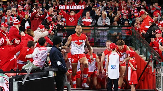Lance Franklin will farewell the game at the SCG on Sunday with a lap of honour.