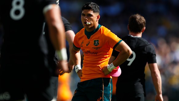 Noah Lolesio struggled against the All Blacks.