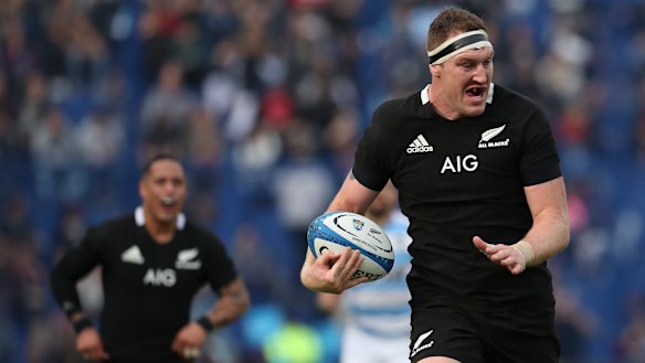 Heart-breaker: Brodie Retallick streaks away unopposed to score a crucial try for the All Blacks.