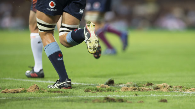 The SCG surface was below-par on Saturday evening during the NSW Waratahs and Queensland Reds Super Rugby match. 