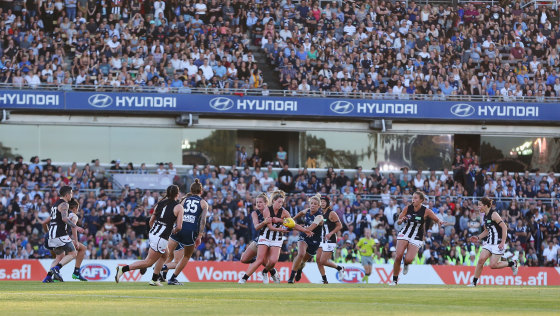 The first AFLW game, between the Carlton Blues and the Collingwood Magpies, at Ikon Park in 2017, was sold out.