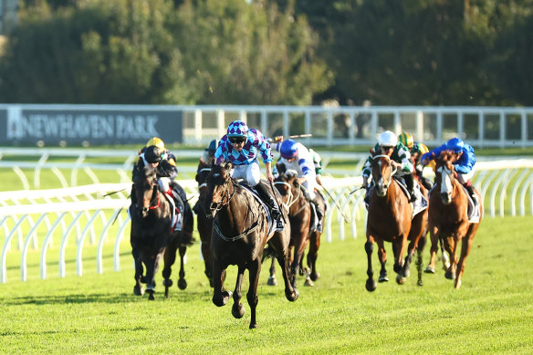 Pride Of Jenni keeps going in the Queen Elizabeth Stakes.