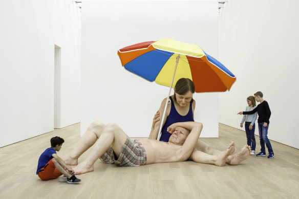 Mueck’s Couple under an umbrella  (2013).