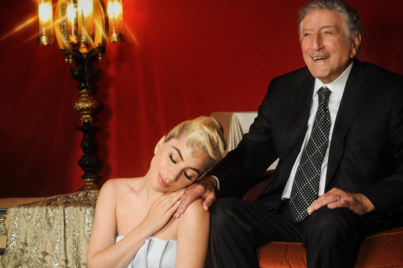 Lady Gaga poses with one of her idols, Tony Bennett.