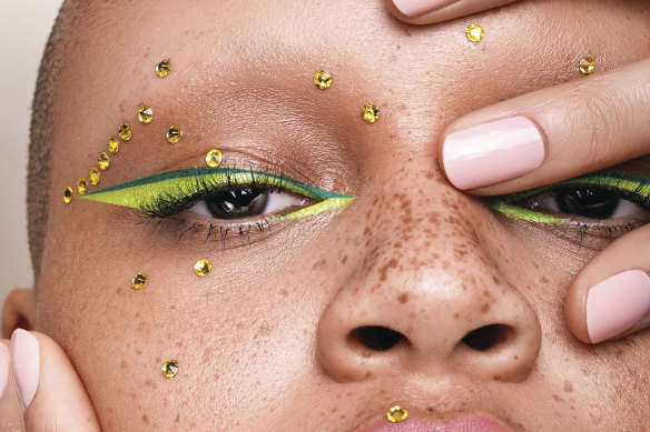 How to Do the Neon Makeup Trend