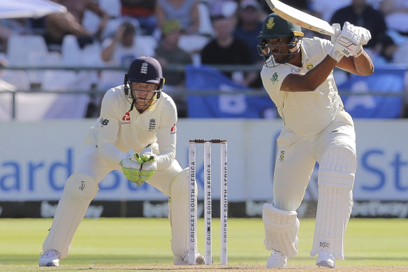 Jos Buttler keeps to South Africa's Vernon Philander in the second Test.
