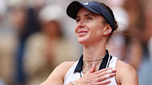 Elina Svitolina acknowledges the crowd after her win. 