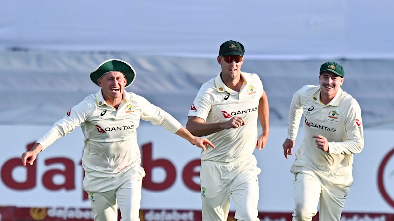 Australia need six wickets to beat South Africa in Durban