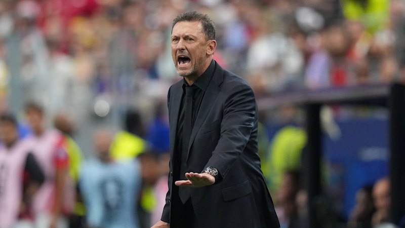 ‘In hindsight, everyone knows better’: Football Australia backs under-fire Popovic