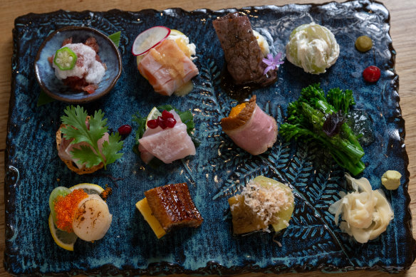The centrepiece platter of 11 temaki fillings.