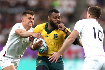Samu Kerevi running against England in the 2019 World Cup.
