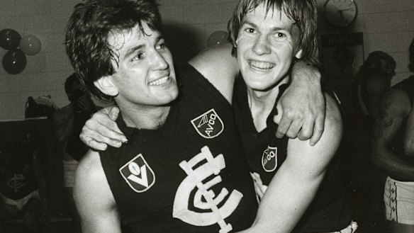 Carlton's Wayne Johnston and David Glascott.