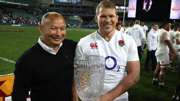 Jones and Dylan Hartley holding the Cook Cup after a third win in Sydney in 2016.