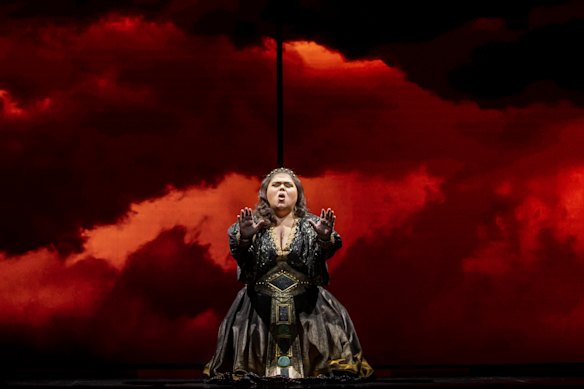 Opera Australia: Aida premiere suffers technical failure
