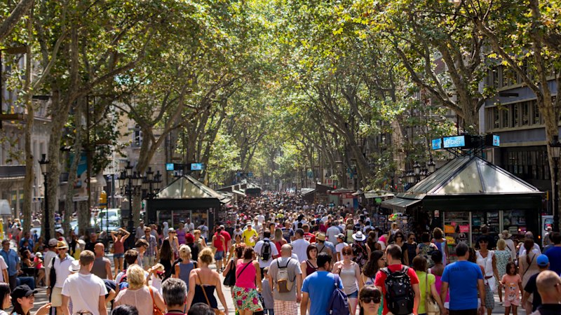 Will how I dress make me a target for pickpockets in Europe?