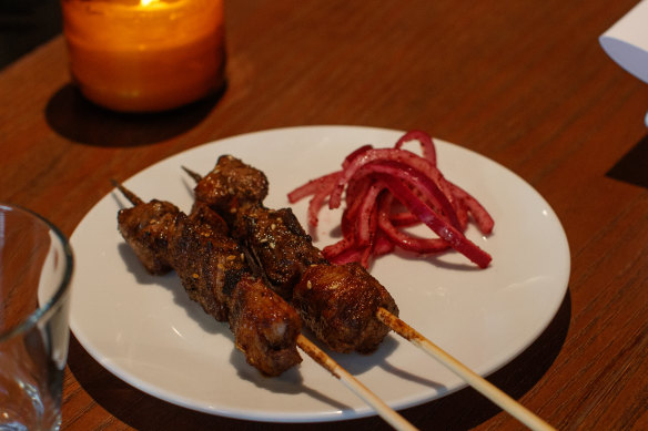 Lamb skewers with cumin. 