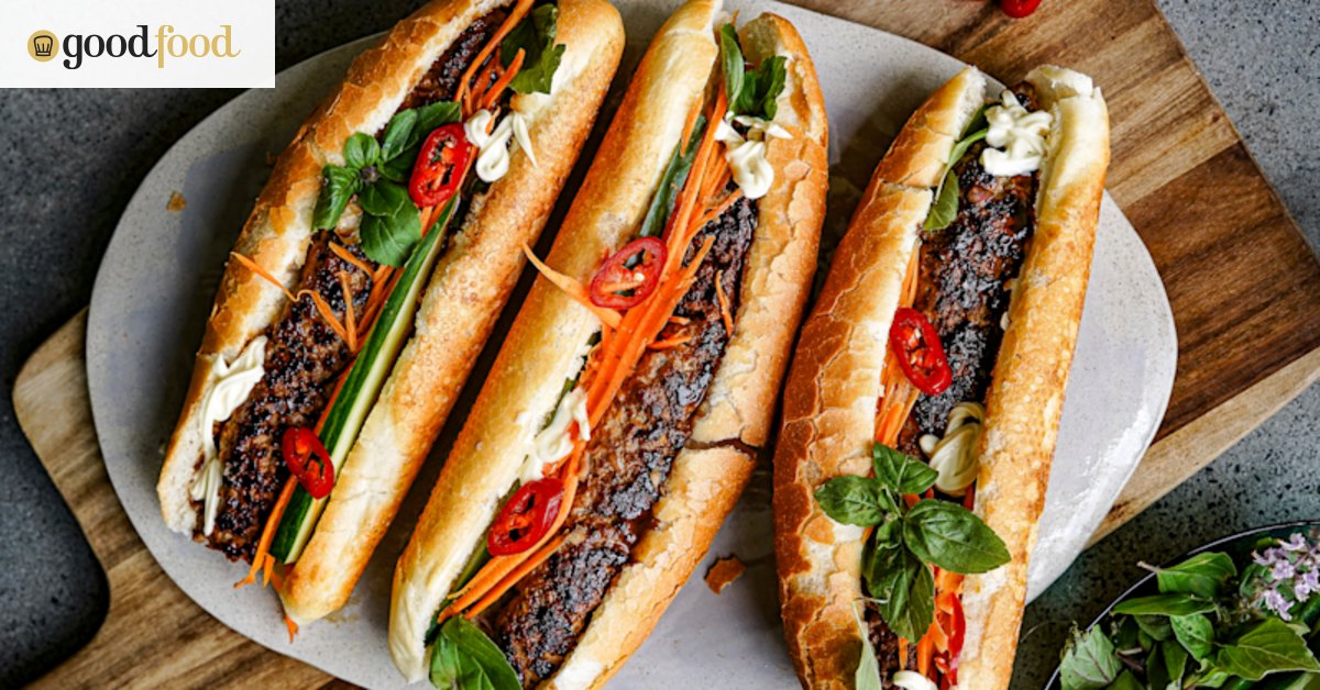 DIY barbecue pork sausage banh mi
